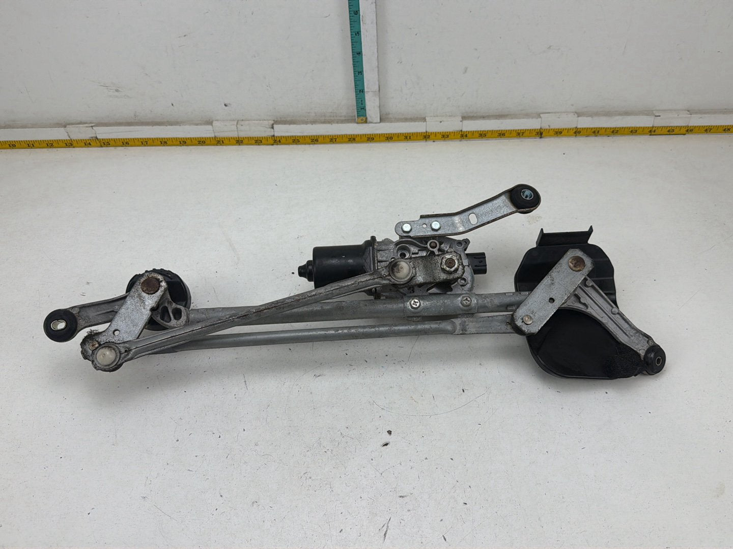 2014-2023 Infiniti Q50 Windshield Wiper Motor Linkage Transmission OEM