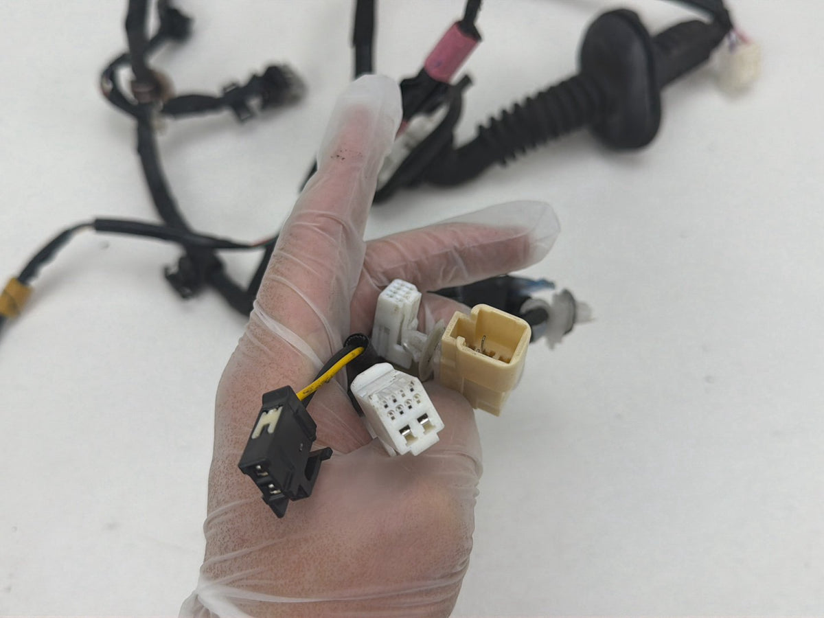 2010- 2015 Toyota Prius W30- Door Wiring Harness 82154-47140G OEM