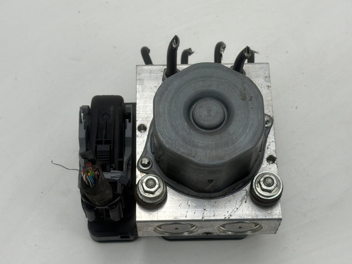 2014-2021 Maserati Quattroporte ABS Anti-Lock Brake Pump Hydraulic Assembly OEM