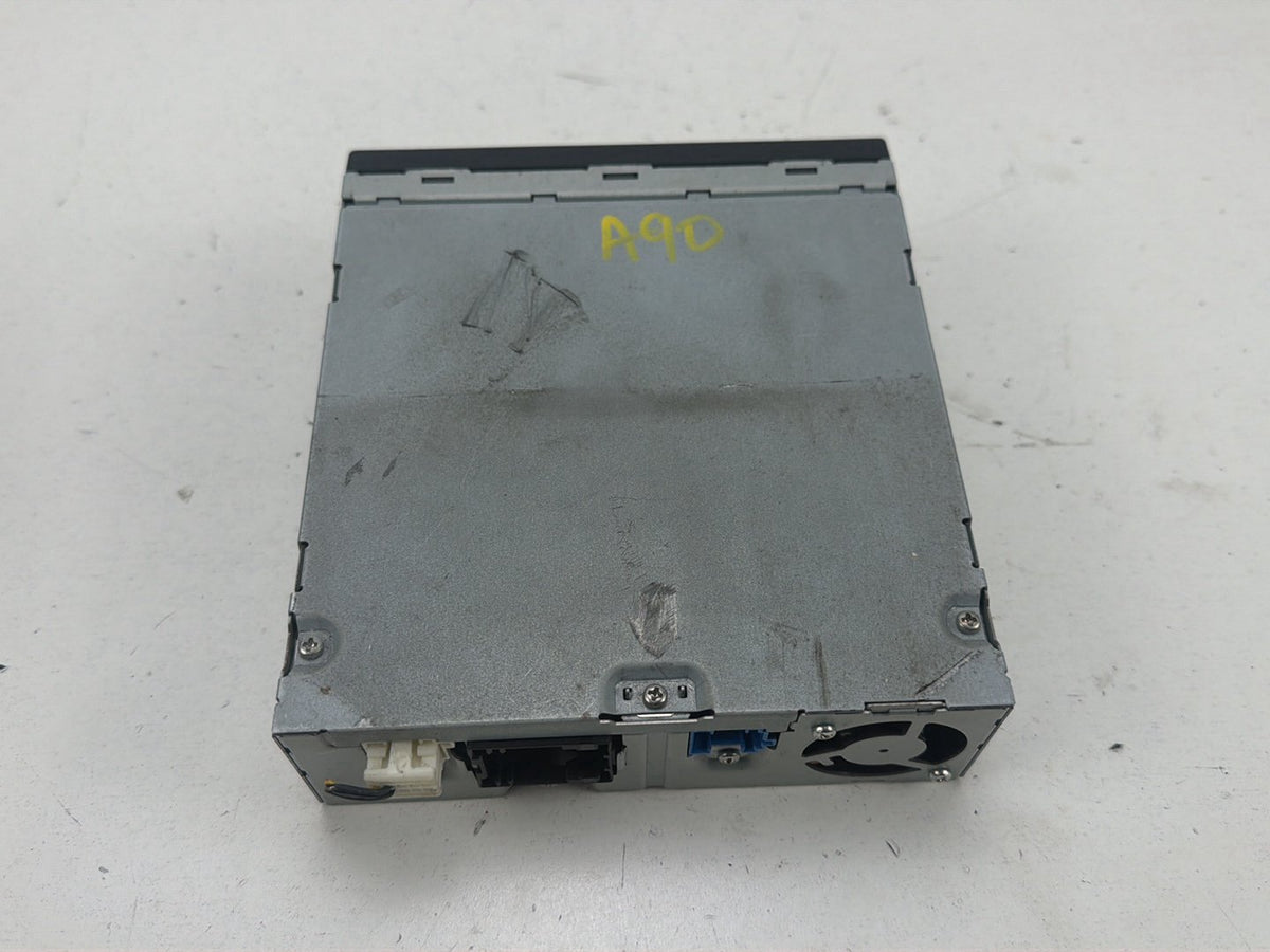 2012-2014 Mercedes-Benz ML550 Rear DVD Player Video Splitter A1669069800 OEM
