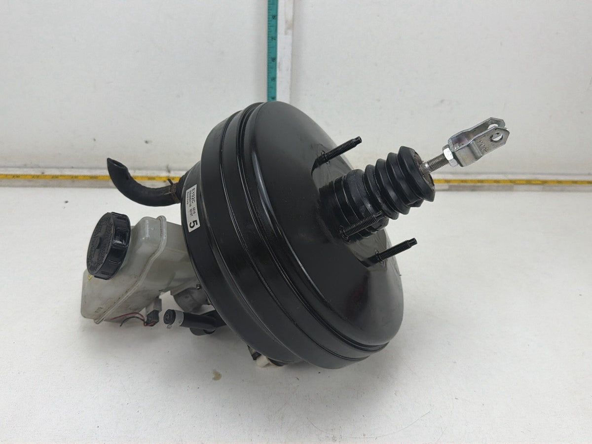 2008-2013 Infiniti G37 Power Brake Booster Master Cylinder Reservoir Tank OEM