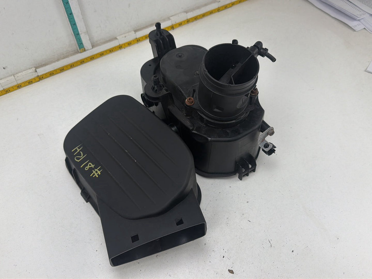 2014-2017 Maserati Ghibli Engine Intake Air Cleaner Filter Box Housing OEM