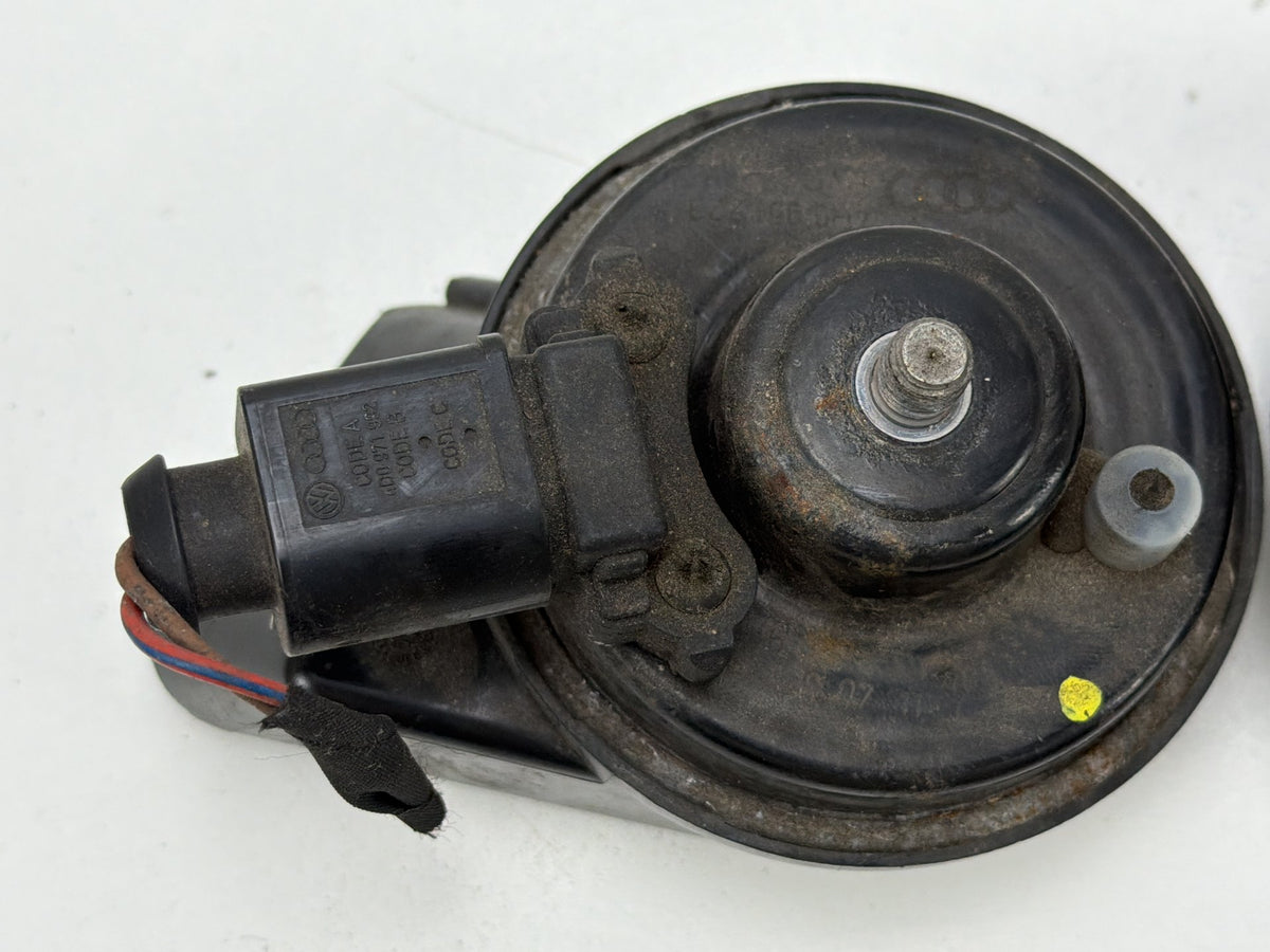 2012-2018 Audi A7 Dual Tone High Low Pitch Horn Set 4G0951221 4G0951223 OEM