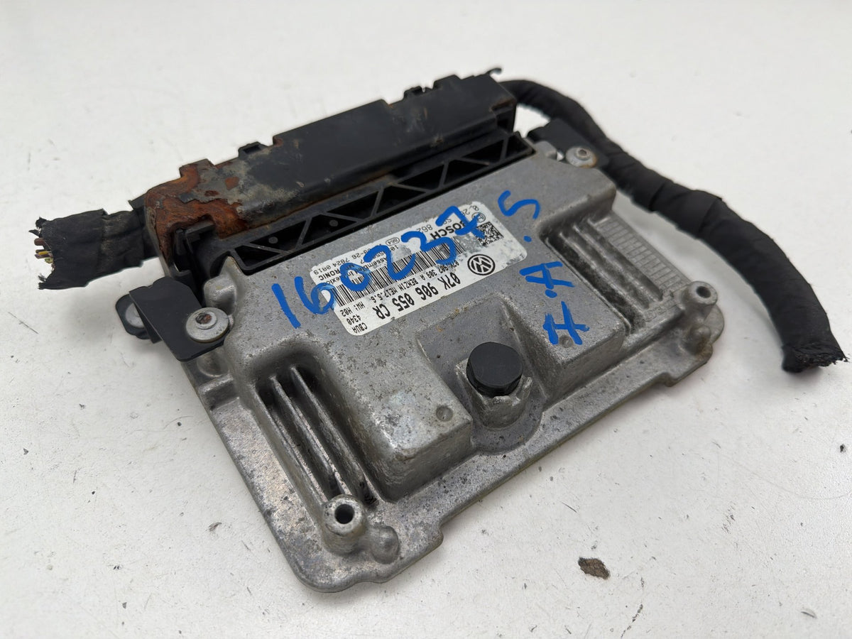 2013-2014 Volkswagen Passat 2.5L Engine Control Module 07K906055CR OEM