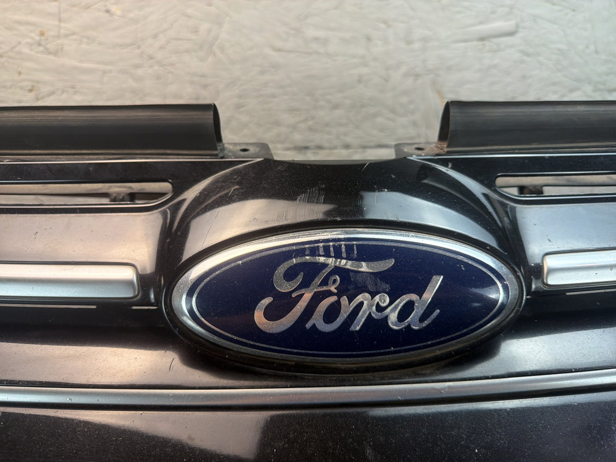 2013-2018 Ford C-Max Front Bumper Cover Panel w/ Grille & Fog Lights Assy OEM