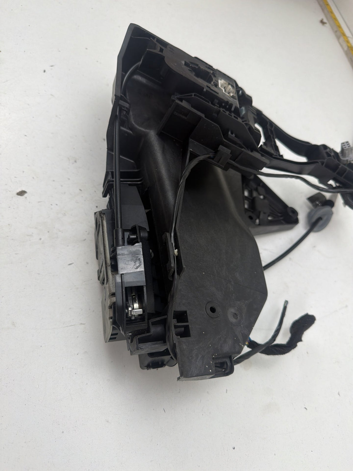 2011-2018 Volvo S60 Front Right Passenger Side Door Lock Actuator 31349860 OEM