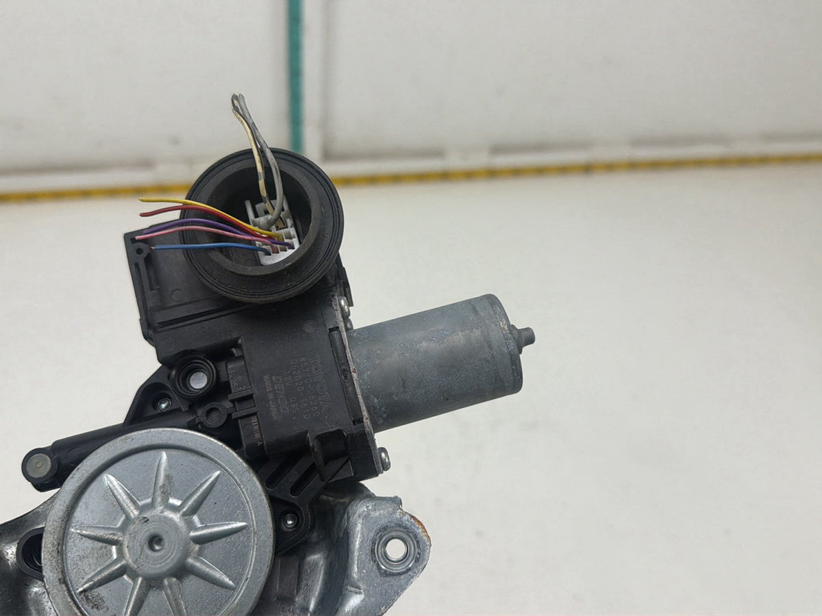 2012-2017 Toyota Camry Front Right Side Power Window Regulator Motor OEM