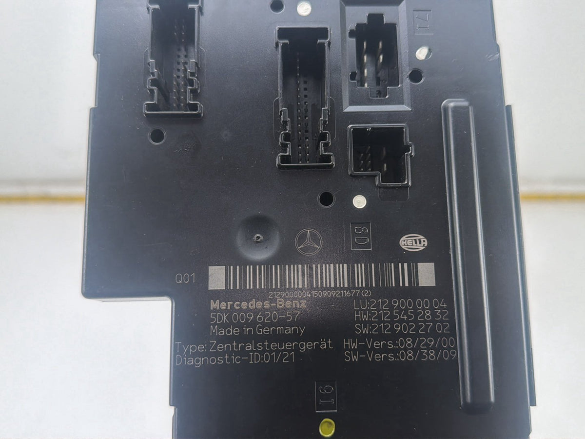 2010-2011 Mercedes-Benz E350 Rear SAM Module Fuse Relay Box A2129000004 OEM