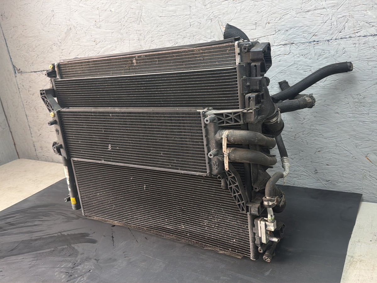 2014-2020 Maserati Ghibli Engine Radiator A/C Condenser Cooling Fan Shroud OEM