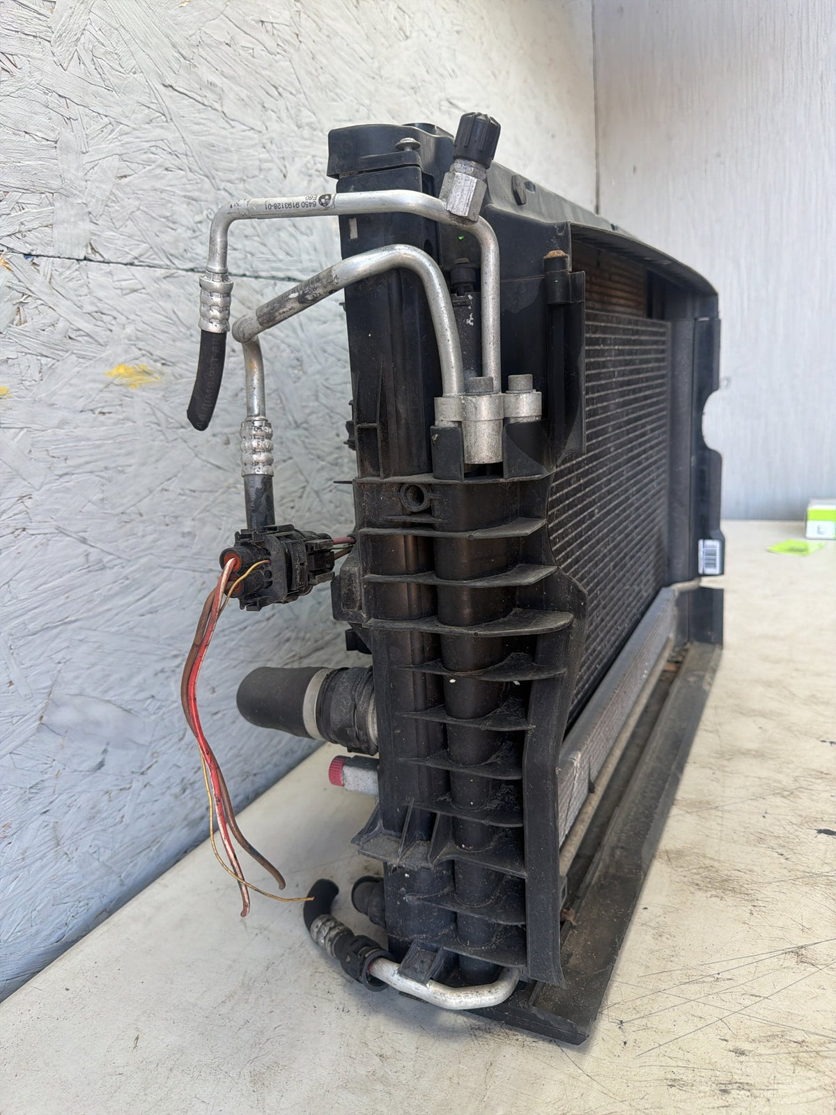 2008-2010 BMW 528i E60 Radiator A/C Condenser & Cooling Fan Assembly 157K OEM