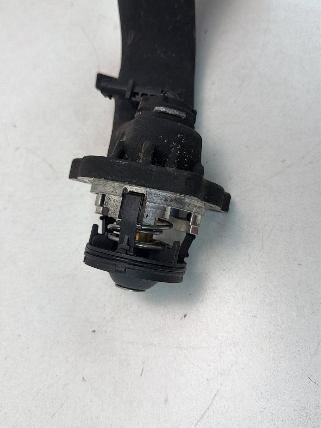2012-2018 Mercedes-Benz S-Class W221 Engine Coolant Thermostat Housing A2782000815 OEM