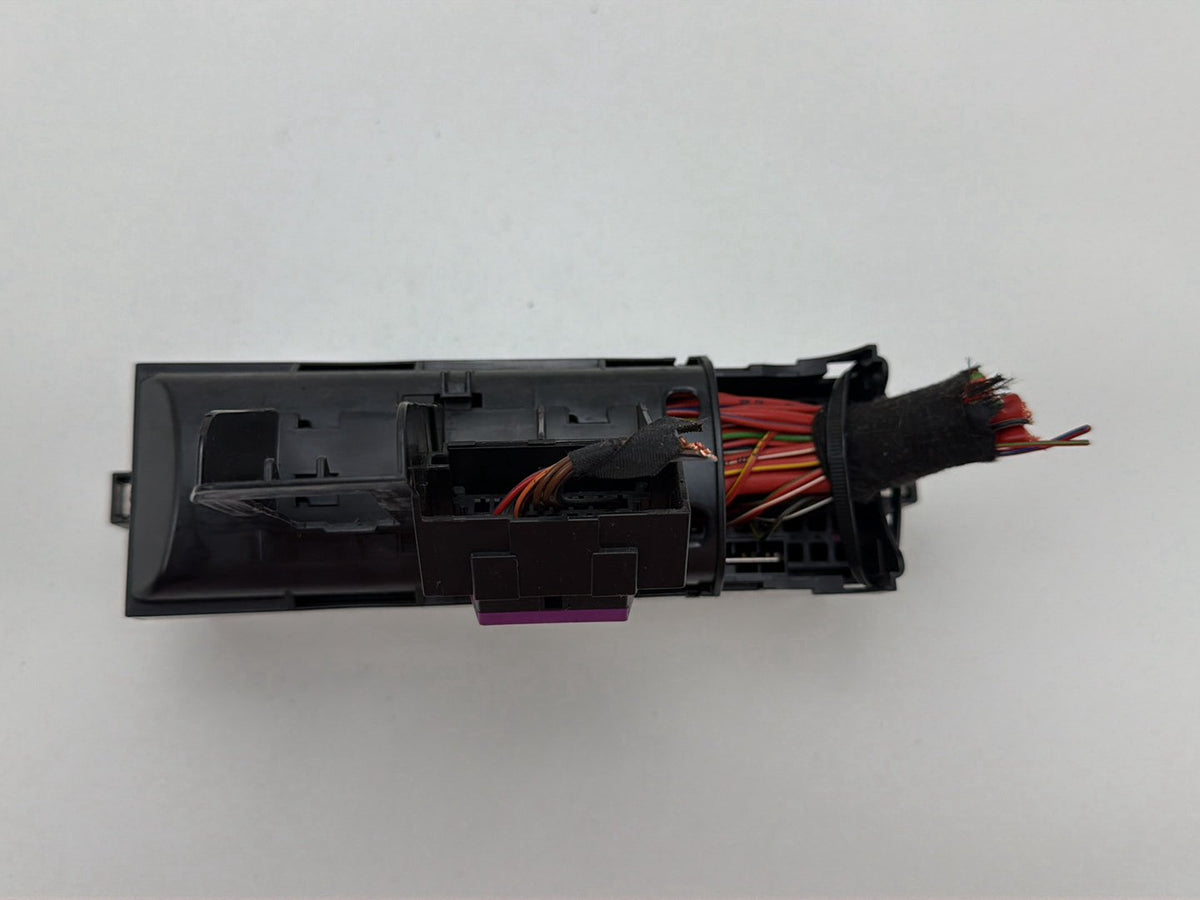 2013-2017 Volkswagen Tiguan Fuse Box TAB016482N OEM
