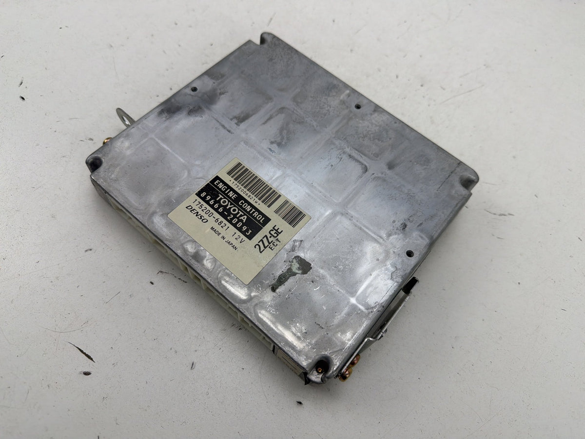 2000-2002 Toyota Celica Engine Computer Control Module 89666-20093 OEM
