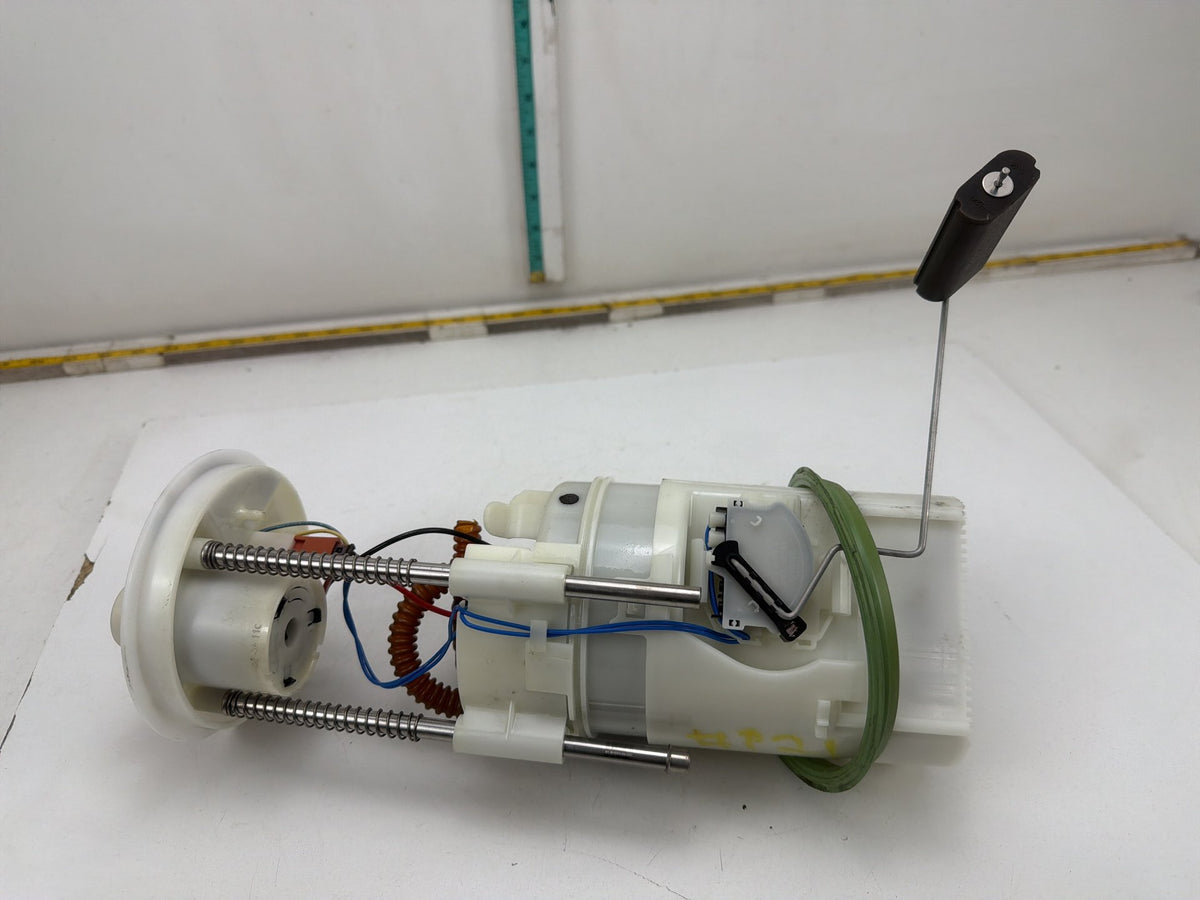 2011-2013 BMW X5 Fuel Pump Assembly & Sending Unit 7207597 OEM