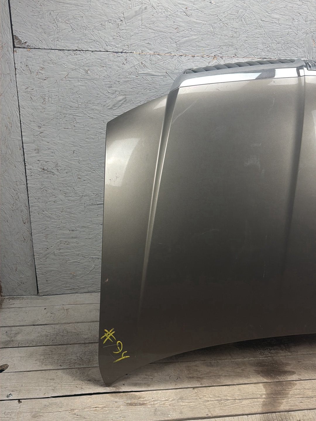 2003-2006 Lincoln Navigator U228 - Front Hood Bonnet OEM