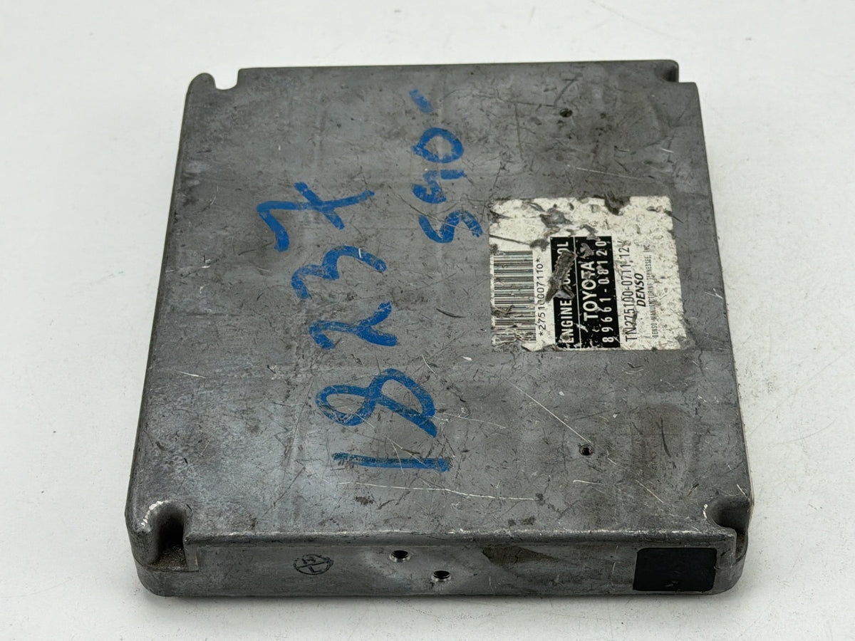 2005 Toyota Sienna Engine Computer Control Module Unit ECU 89661-08120 OEM