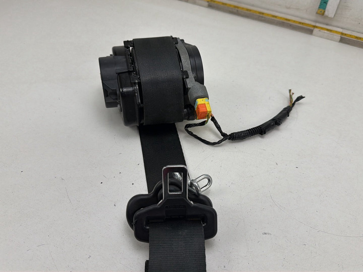 2012-2014 Ford Focus MK2 Front Right Passenger Side Seat Belt Retractor OEM