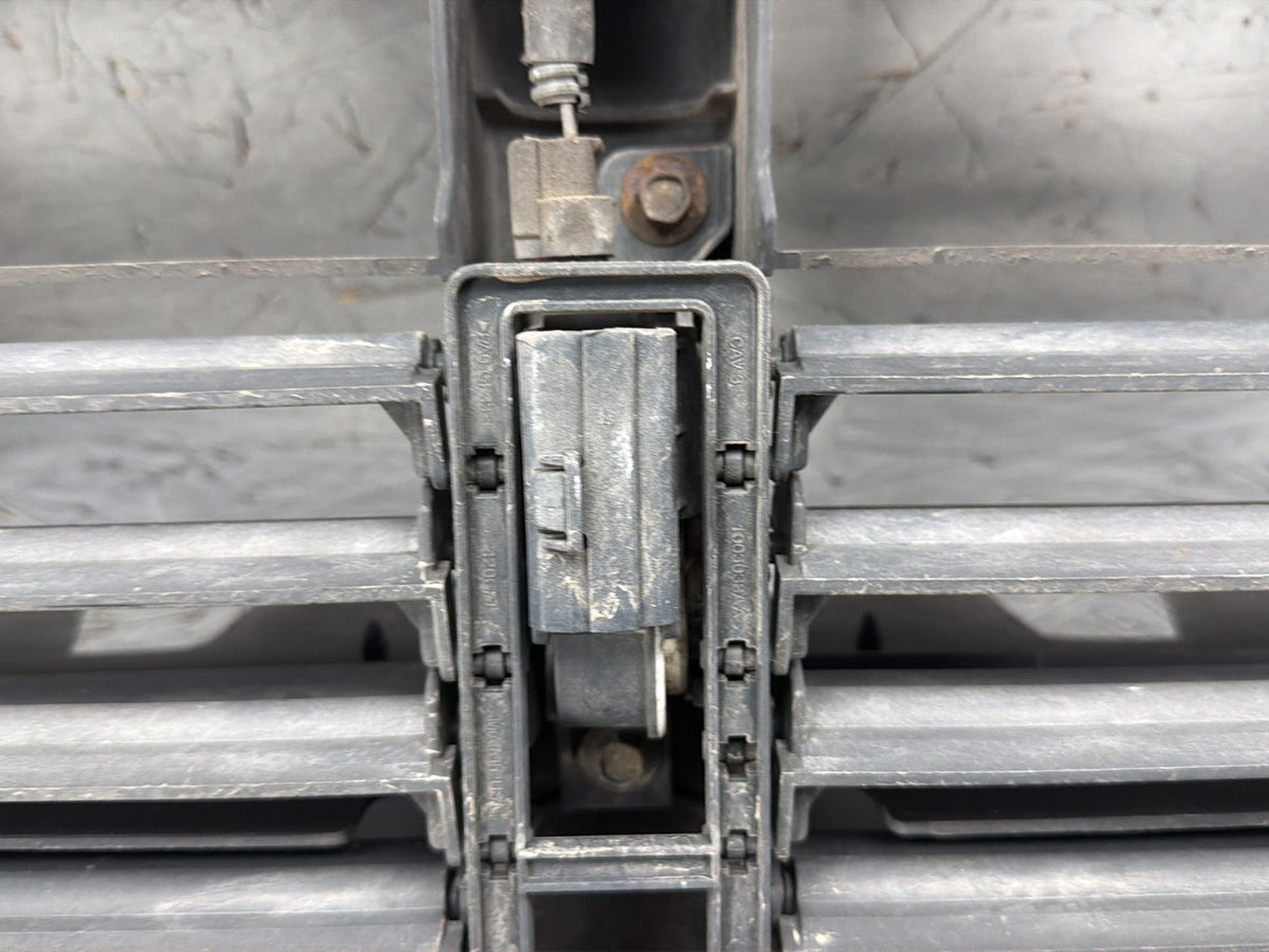 2013-2018 Ram 1500 5.7L Front Radiator Active Grille Air Shutter w/ Motor OEM