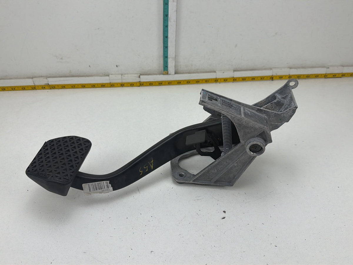 2009-2013 BMW 328i xDrive E90 Foot Brake Pedal Assembly 35006751975 OEM