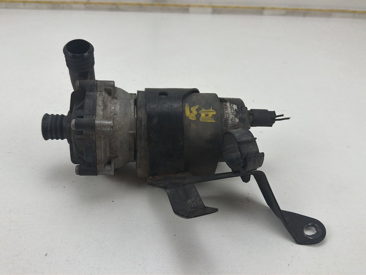 2007-2013 Mercedes-Benz S-Class W221 W221 - Water Pump PN: 0392022010