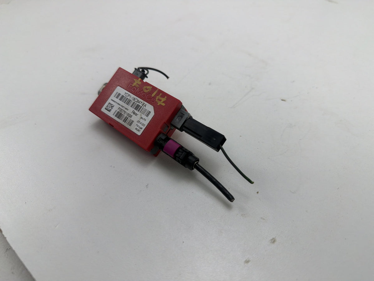 2011-2018 Volvo S60 Rear Radio Antenna Amplifier 30761698 OEM