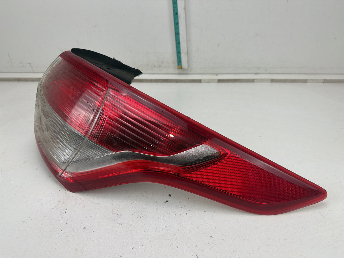 2013-2016 Ford Escape Rear Right Passenger Quarter Outer Tail Light Lamp OEM