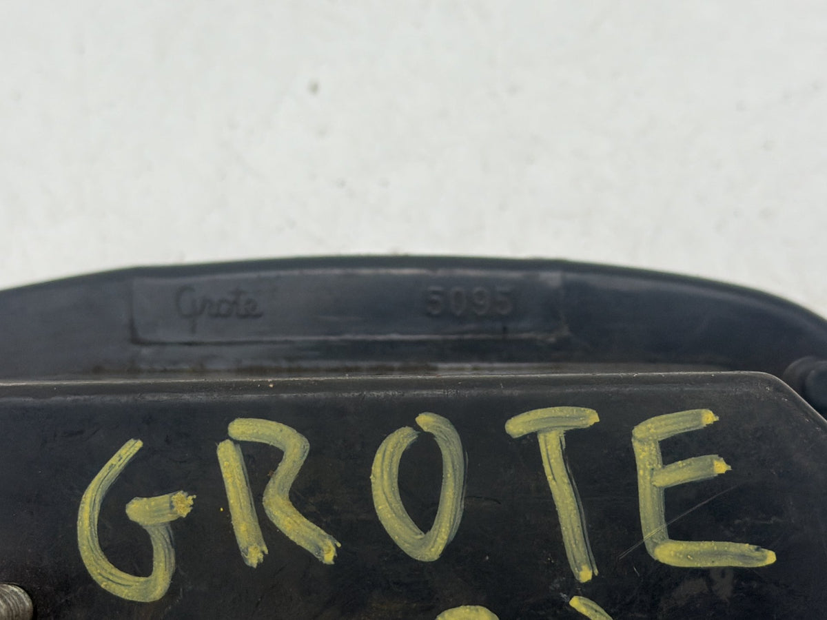 Torsion Mount Grote 9130 Trailer Tail Light Lamp