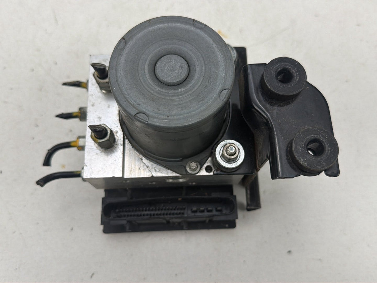 2007-2008 Infiniti G35 Front Anti-Lock Brake ABS Pump Modulator Module OEM