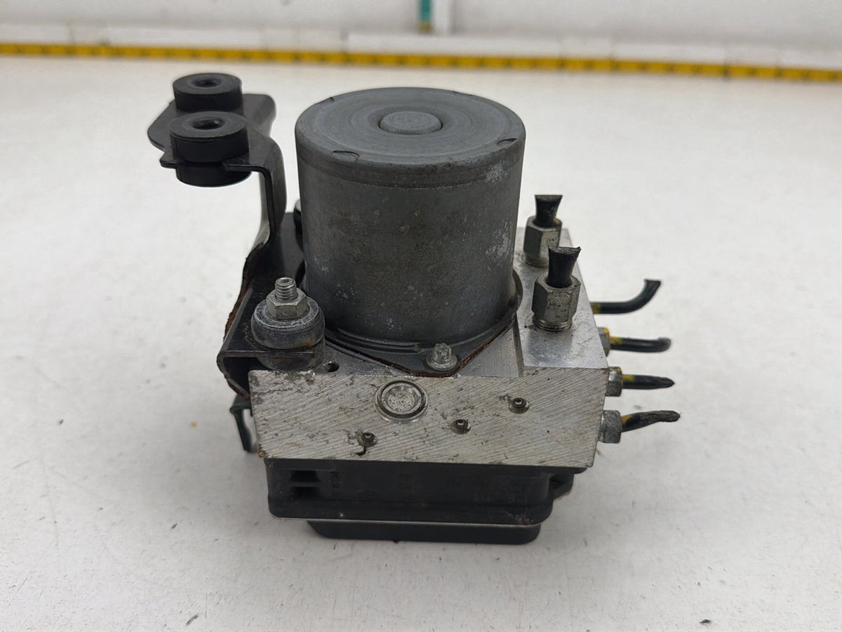 2007-2008 Infiniti G35 Front Anti-Lock Brake ABS Pump Modulator Module OEM
