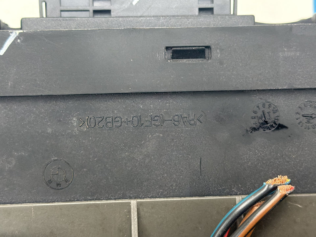 2010-2013 BMW X5 Fuse Box Junction Box Wire Harness Connector Plug 693168903 OEM