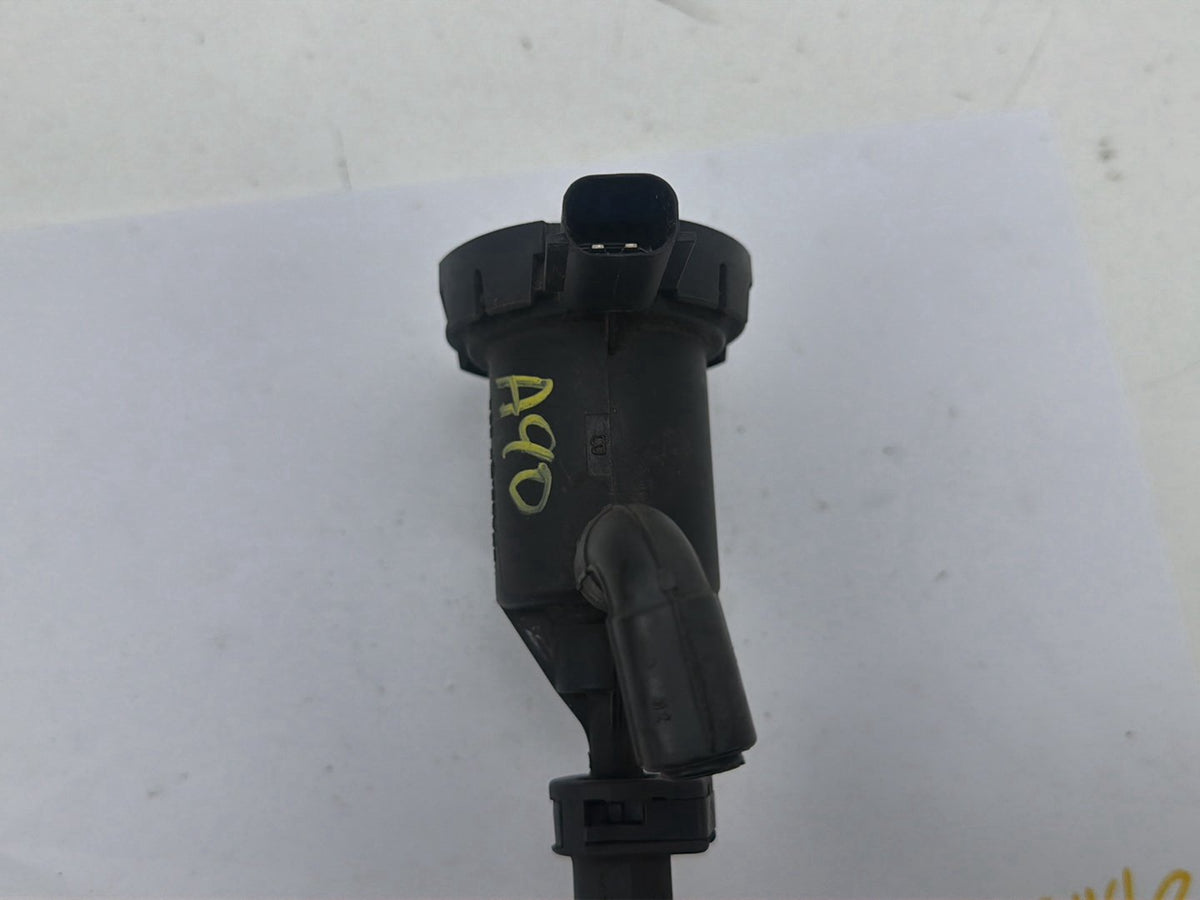 2010-2015 Mercedes-Benz ML550 Fuel System Purge Valve A0014760532 OEM