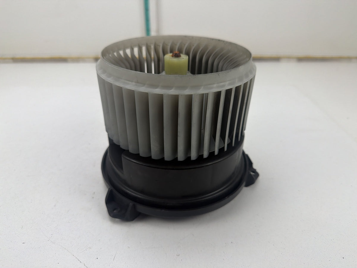 2011-2014 Toyota Sienna Rear AC Heater Blower Motor AY272700-1290 OEM