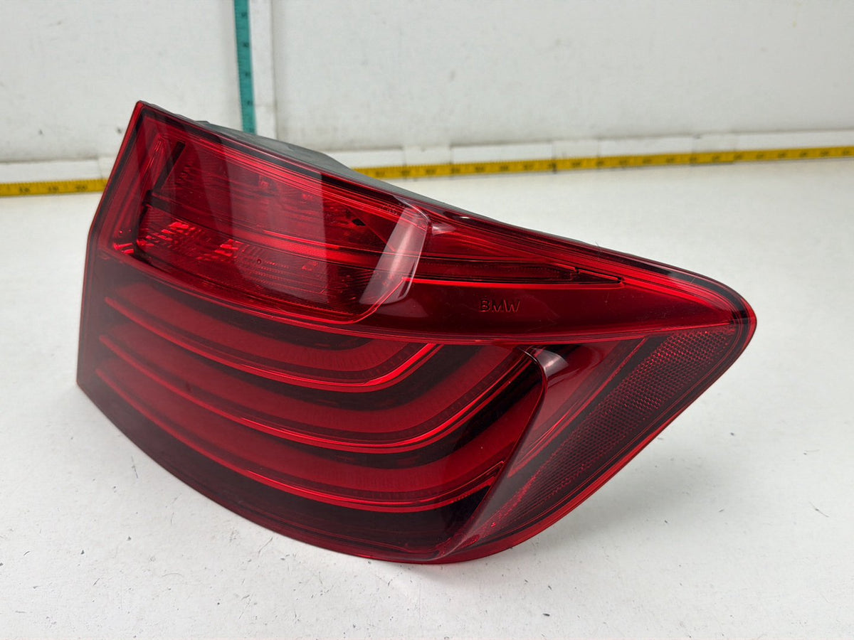 2014-2016 BMW 550i xDrive Right Passenger Side Outer Tail Light 184080 OEM
