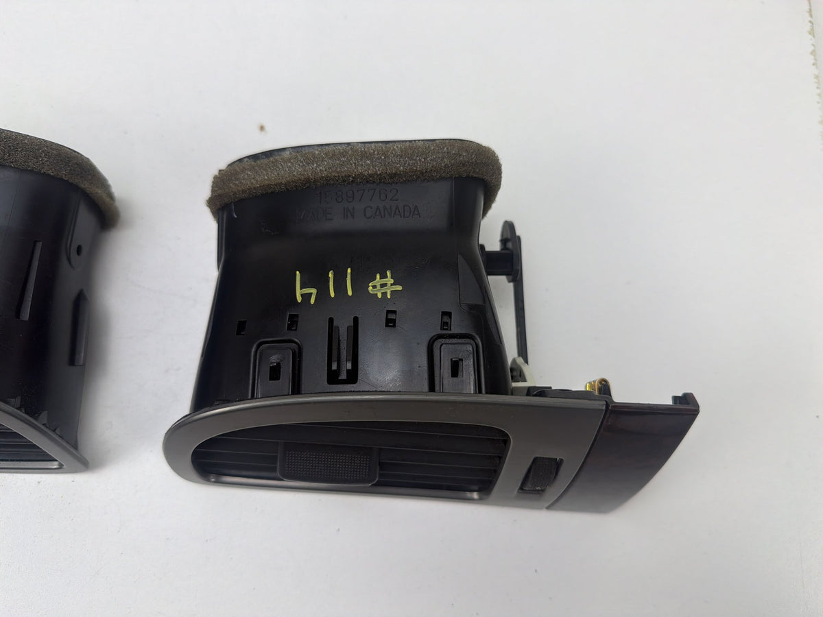 2007-2014 GMC Sierra 1500 Left & Right Side Dash A/C Air Vent 15897760 OEM