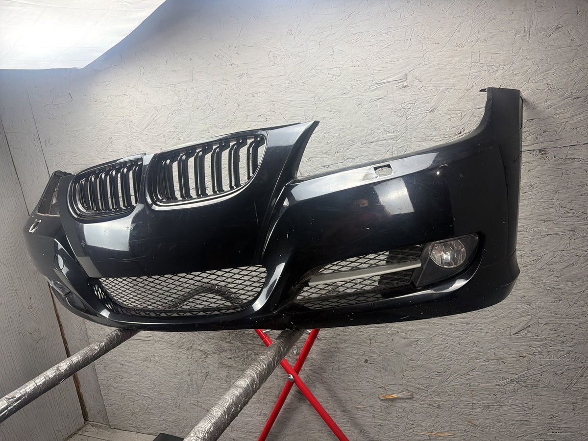 2009-2011 BMW 335i xDrive Front Bumper Cover Assembly W/Grilles Foglights OEM