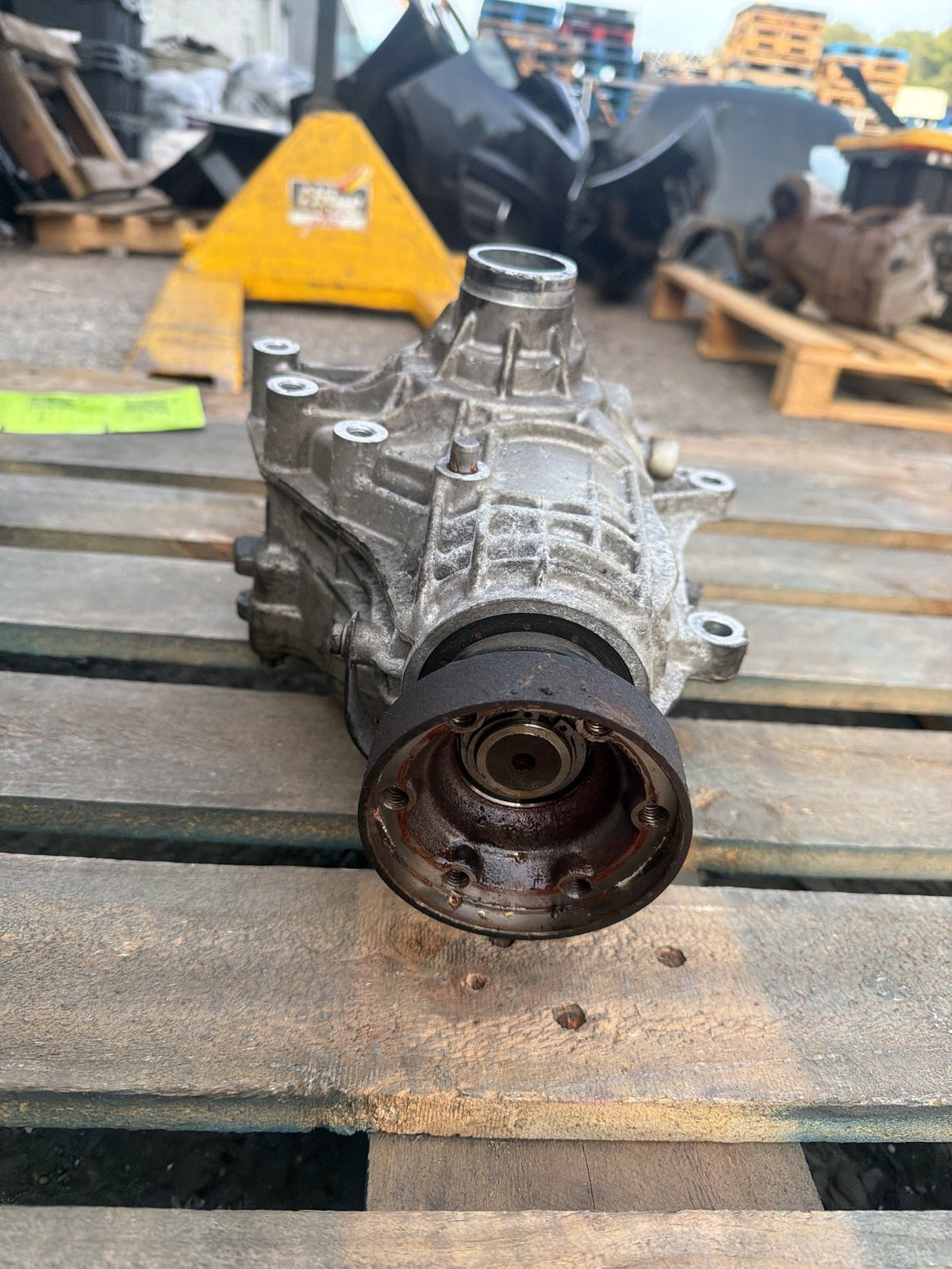 2014-2017 Maserati Quattroporte VI M156 3L 123K Front Differential Carrier OEM