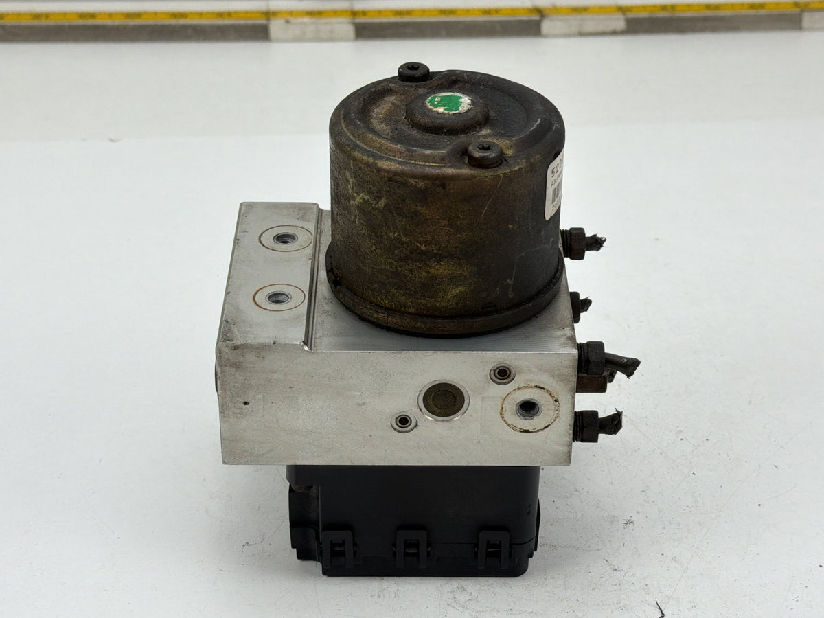 2005 Suzuki XL-5 ABS Anti-Lock Brake Pump Module A3.0440-0112.4 OEM