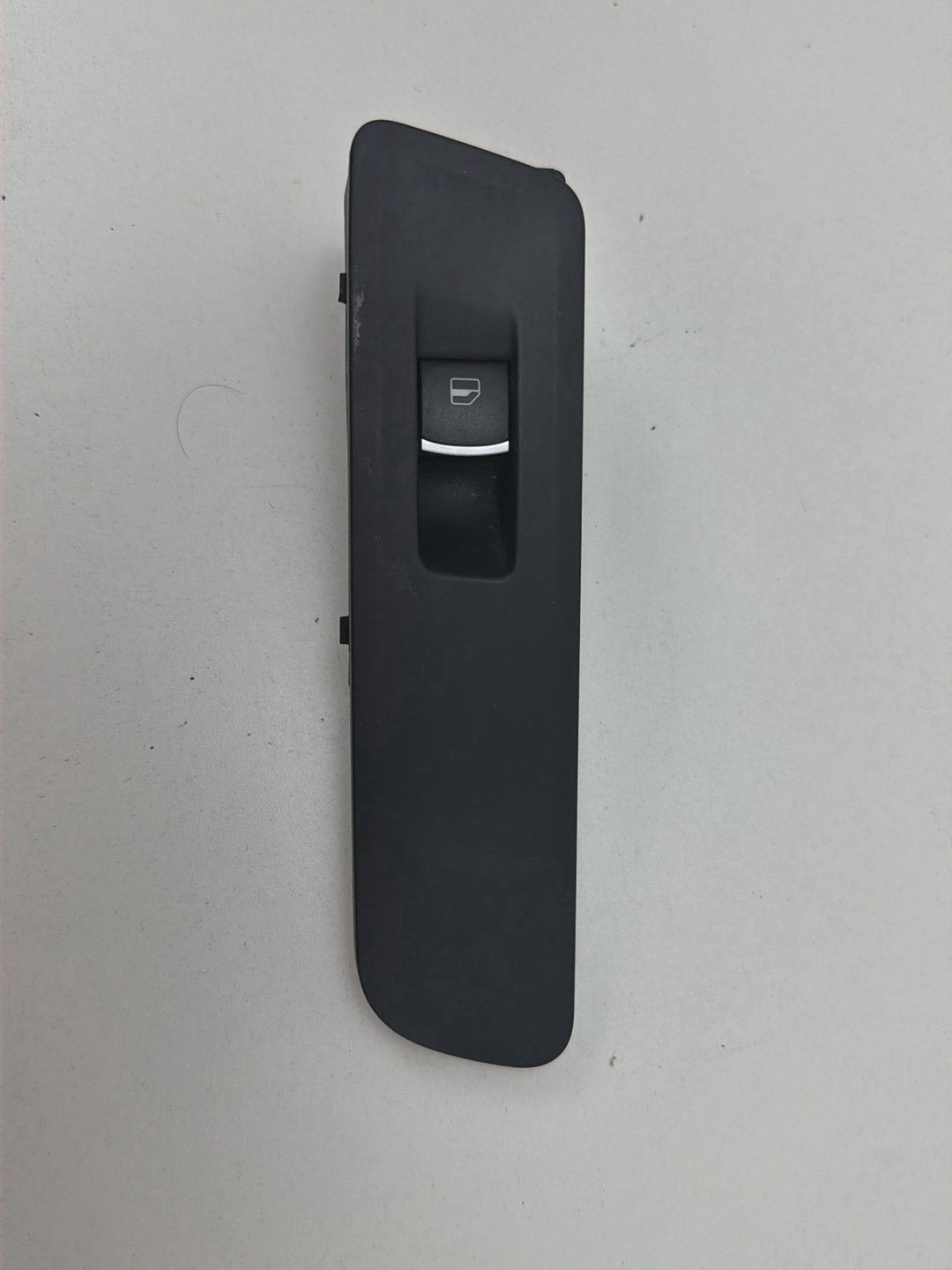 2013-2017 Volkswagen Tiguan Right Front Window Switch OEM