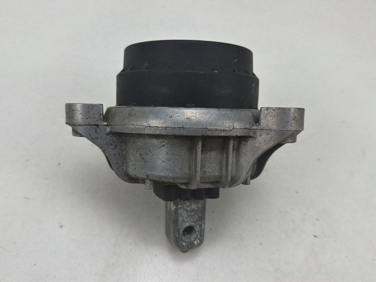 2012-2016 BMW 528i F10 Front Left Engine Mount 6 794 471-01 OEM