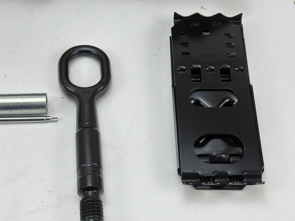 2009-2017 Audi Q5 Emergency Spare Tire Jack Tool Kit Set w/ Bag 8R0011031K OEM