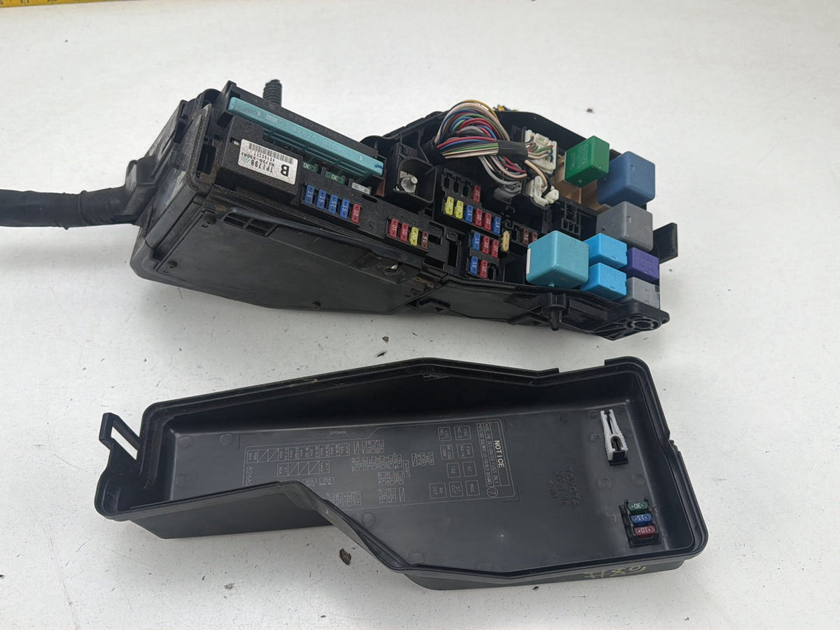 2007-2009 Lexus ES350 Engine Fuse Box OEM