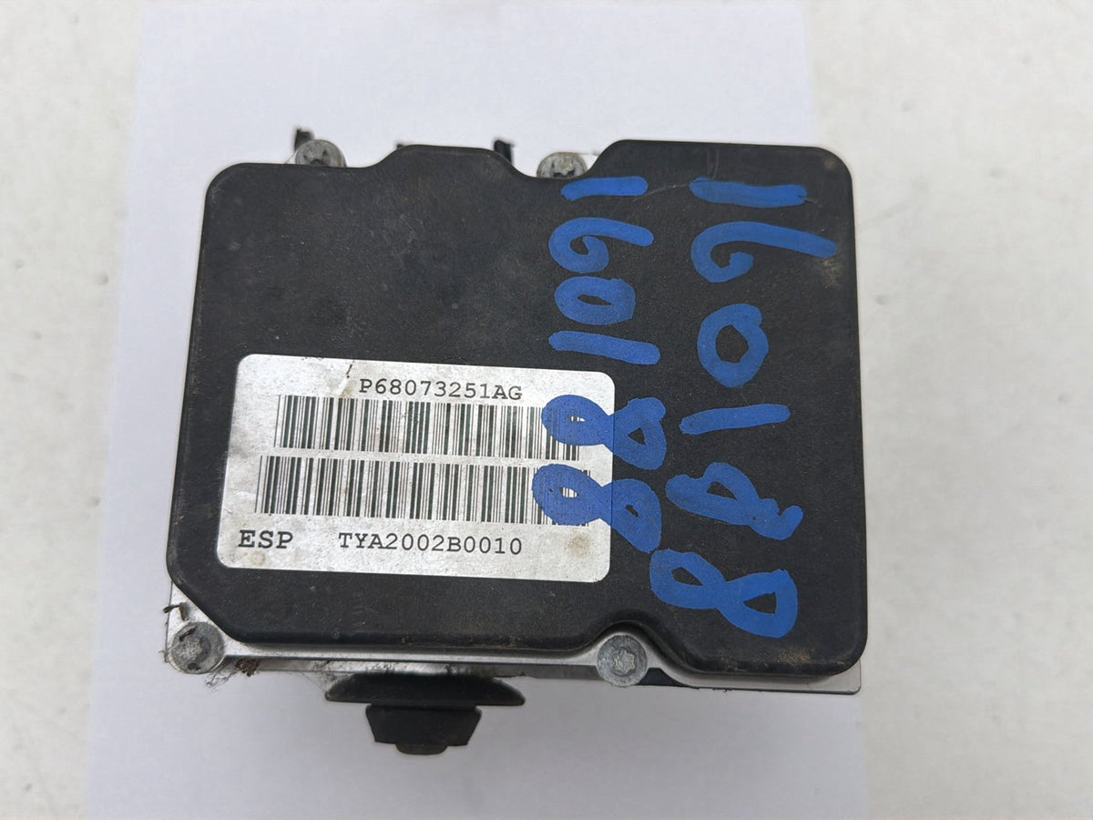 2013-2015 Fiat 500 ABS Anti Lock Brake Pump Control Unit P68073251AG OEM