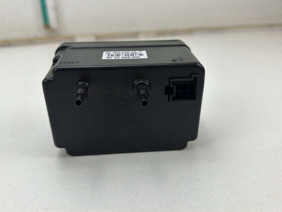 2010-2014 Mercedes-Benz E-Class-Vacuum Pump Seat Control 0008003348 OEM