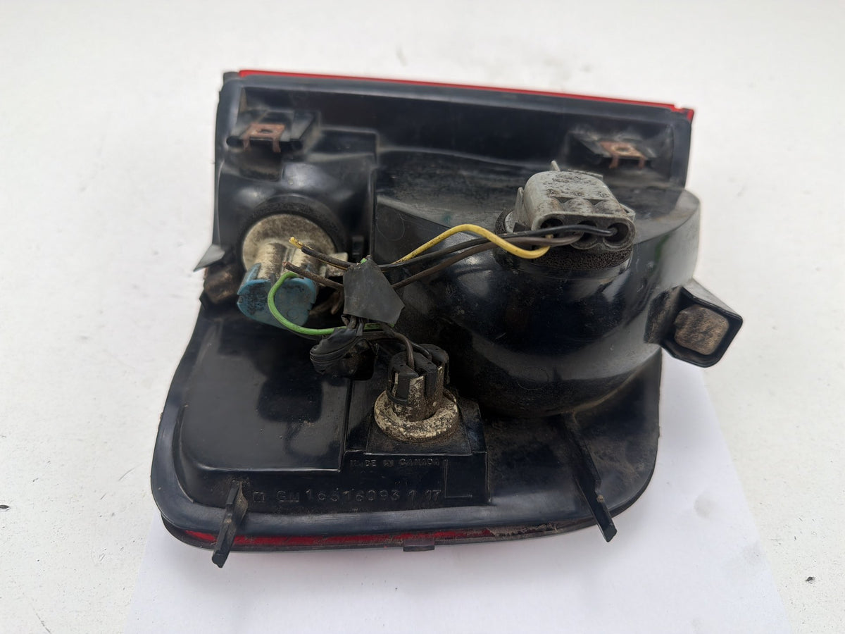 1994-2003 Chevrolet S10 Rear Left Driver Side Tail Light 16516093 OEM