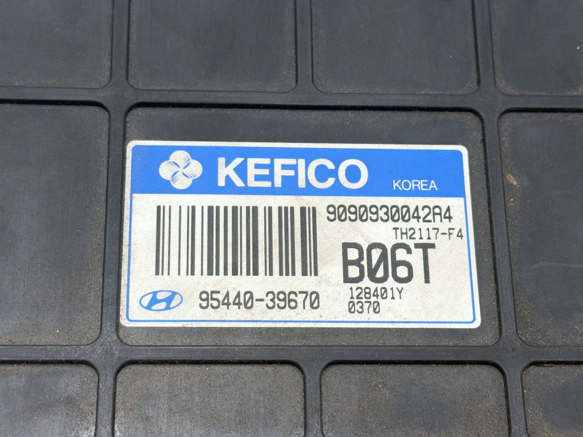 2001-2003 Hyundai Santa Fe Transmission Control Module TCM 95440-39670 OEM