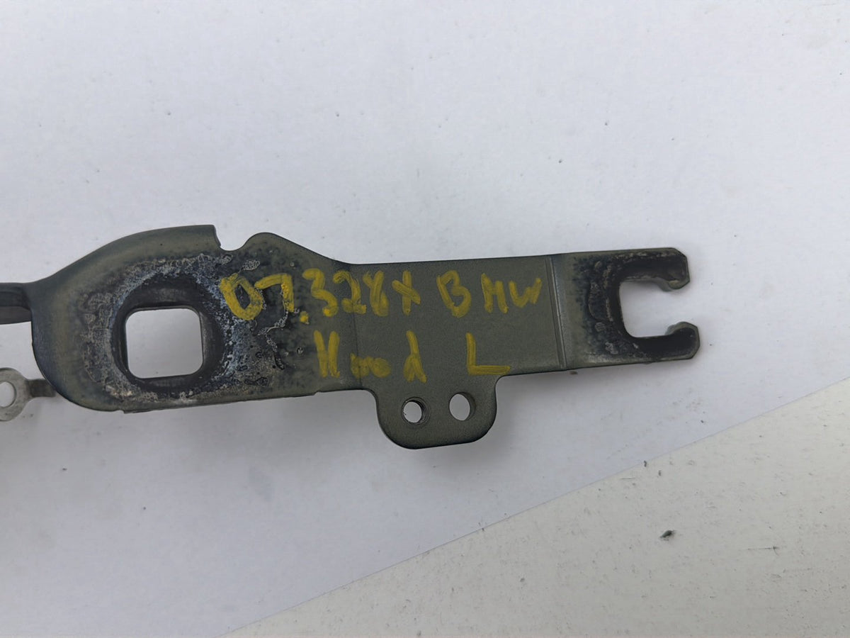 2007-2008 BMW 328xi Front Left Driver Side Hood Hinge 7115263 OEM