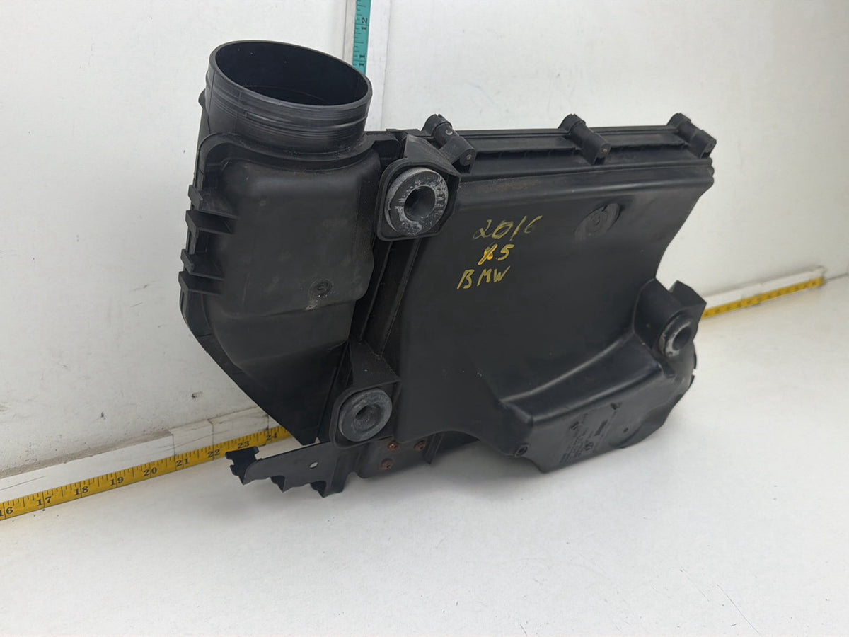 2014-2018 BMW X5 Engine Air Intake Cleaner Filter Housing Box 7583713 OEM