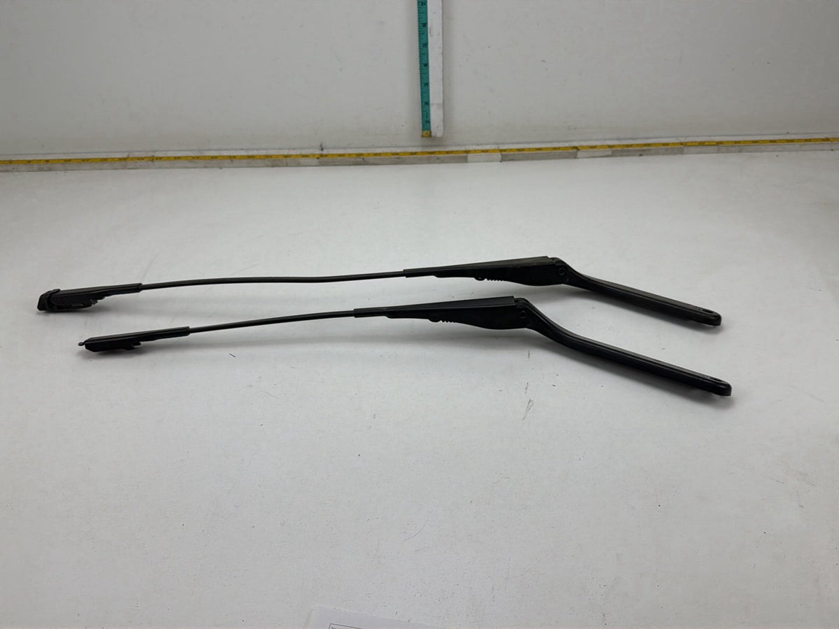 2014-2018 BMW X1 E84- Front Windshield Left & Right Wiper Arm 1785403813 OEM