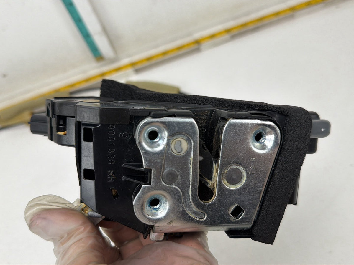 2015-2019 Nissan Sentra Front Right Passenger Side Door Lock Actuator OEM
