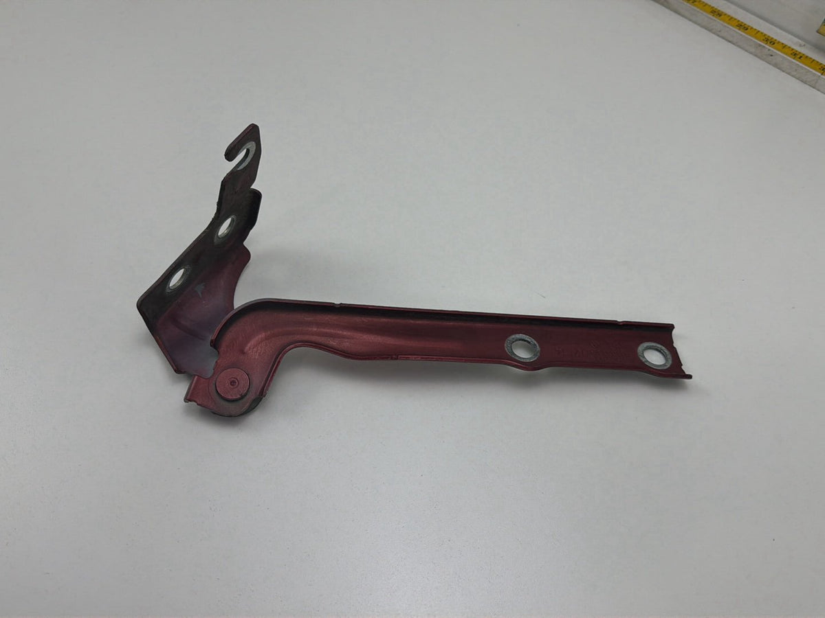2013-2017 Volkswagen Tiguan Right Hood Hinge 5N0 823 302A OEM